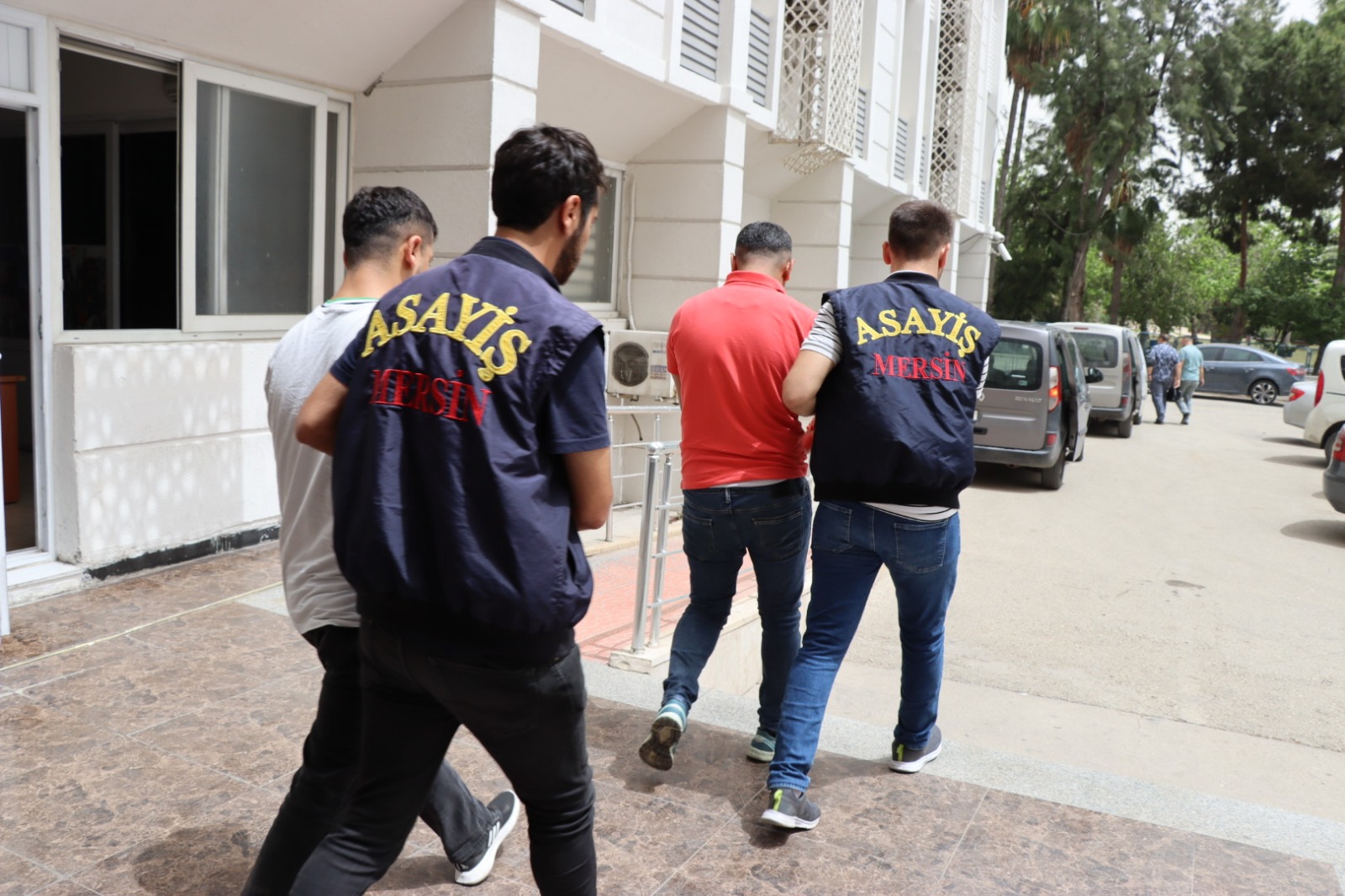 Adana’da lise öğrencisine cinsel tacizde bulunduğu öne sürülen zanlı tutuklandı