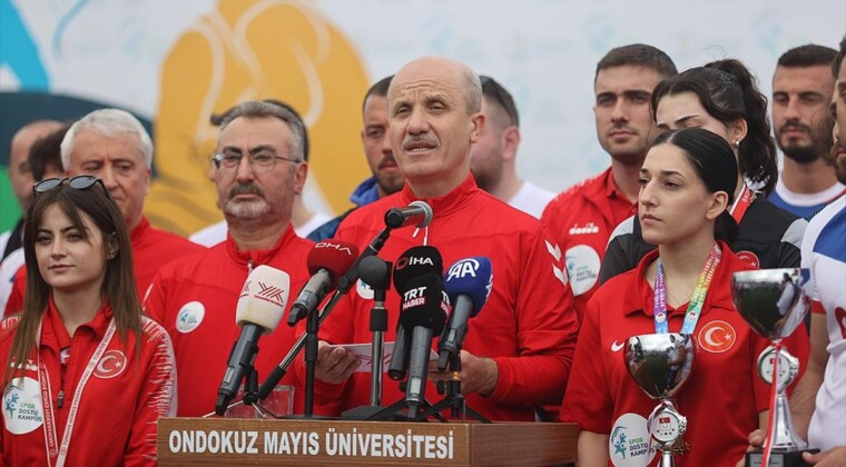 YÖK Başkanı Özvar, milli sporcularla birlikte “Spor Dostu Kampüs” projesini tanıttı