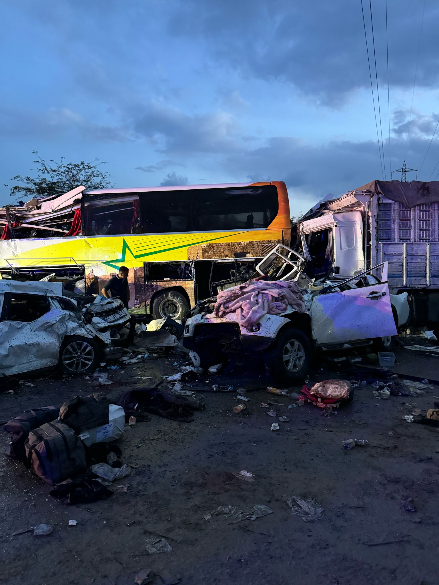 Mersin’de zincirleme trafik kazasında 10 kişi öldü, 30 kişi yaralandı