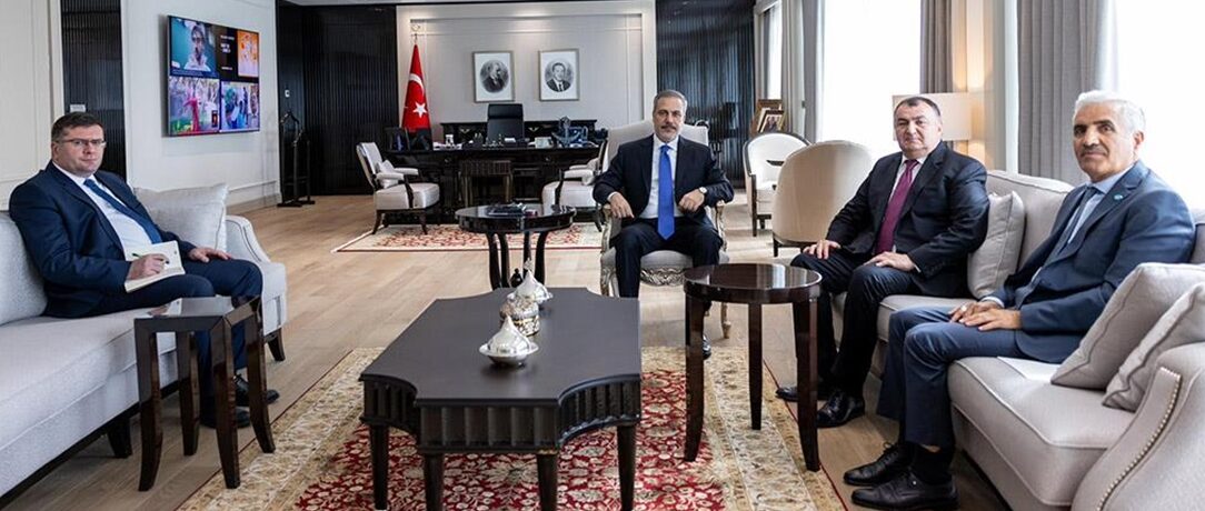Dışişleri Bakanı Fidan, Dünya Ahıska Türkleri Birliği Genel Başkanı Kassanov’u kabul etti