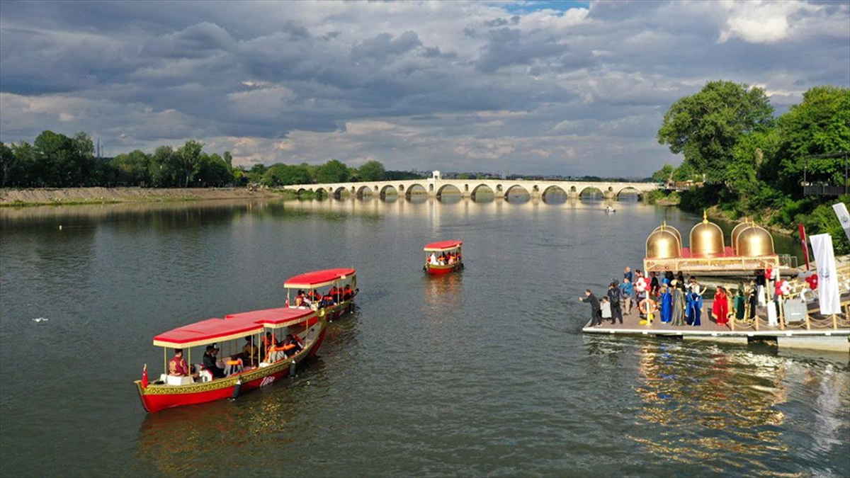 Meriç Nehri’nde kayıklarla turistik gezi başladı