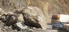 Kayan tırın kapattığı Artvin-Ardahan kara yolu ulaşıma açıldı