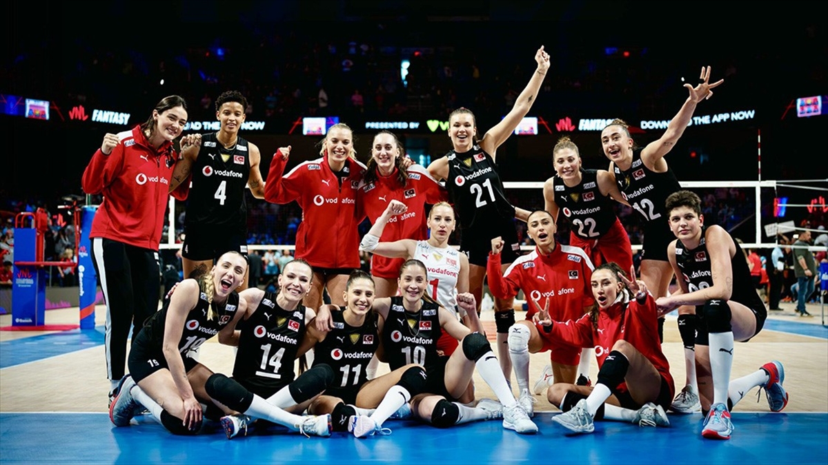 A Milli Kadın Voleybol Takımı, ABD’yi 3-2 mağlup etti
