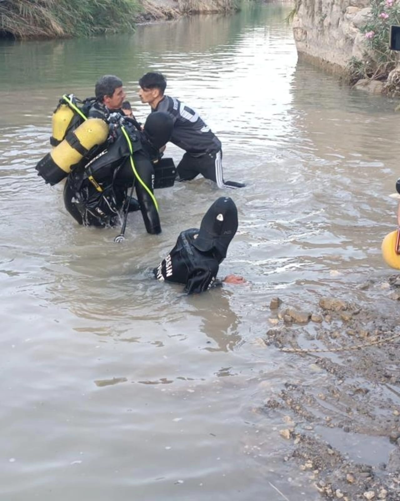 Mersin’de serinlemek için dereye giren çocuk boğuldu