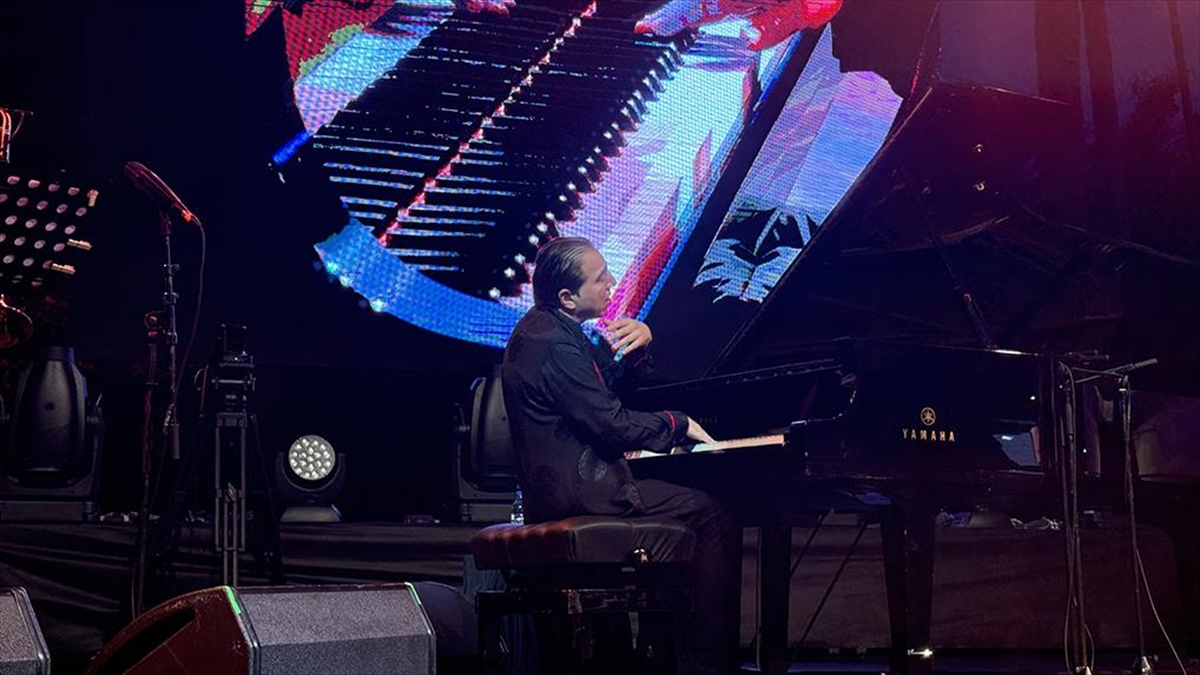 Piyanist Fazıl Say 7. Antalya Akra Caz Festivali’nde sahne aldı