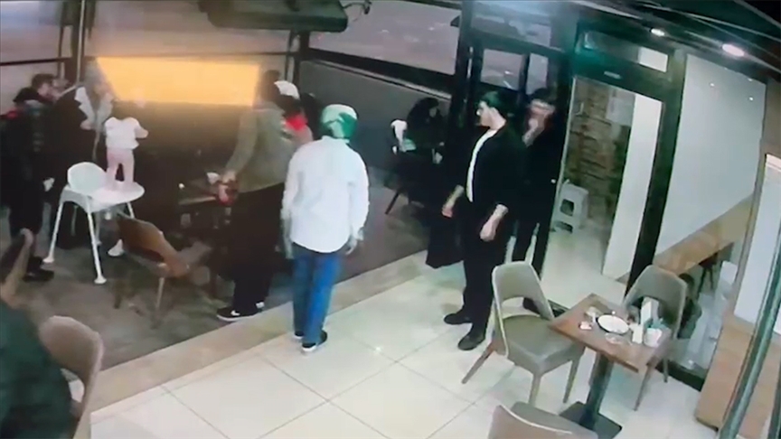 Nefes borusuna yemek kaçan avukatı, başsavcı Heimlich manevrasıyla kurtardı