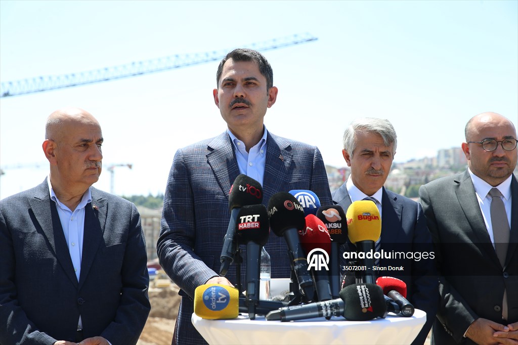 Bakan Kurum Kahramanmaraş’ta inşa edilen Azerbaycan Mahallesi’nde konuştu: