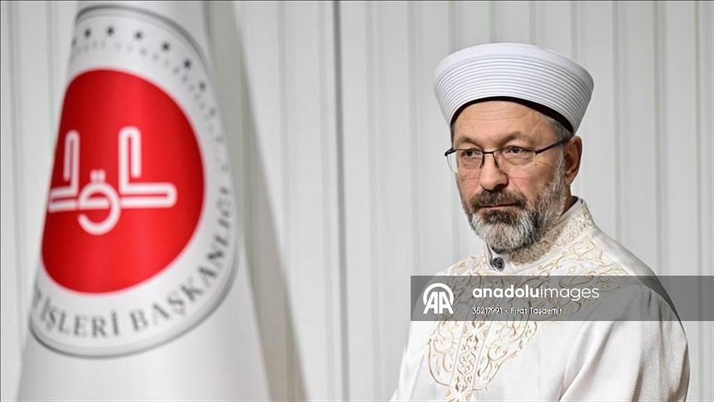Diyanet İşleri Başkanı Erbaş: Bugün Ayasofya’nın minarelerinden ezan ve salaların yükseldiği gündür