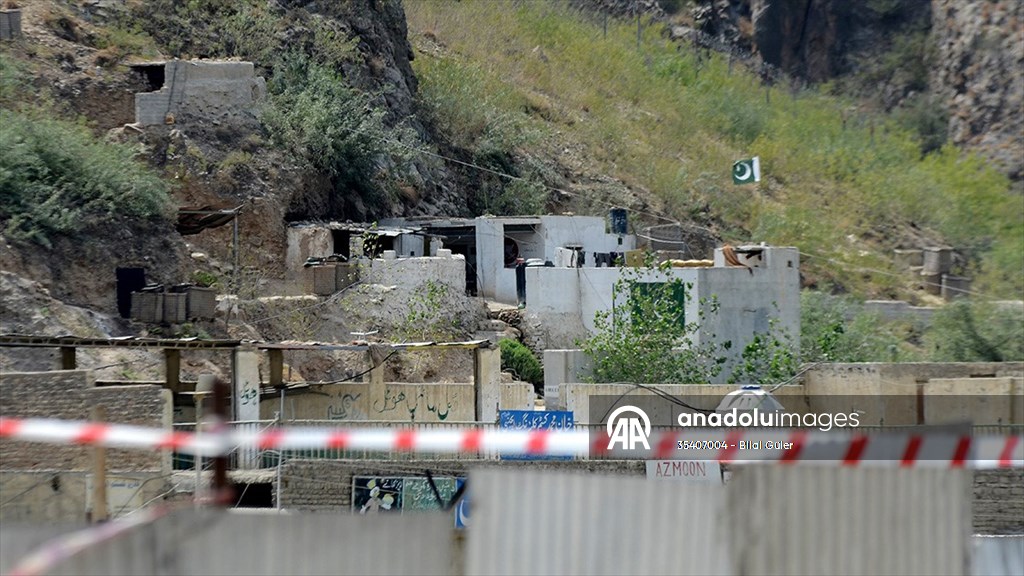 Afganistan-Pakistan arasındaki Torkham Sınır Kapısı yeniden açıldı