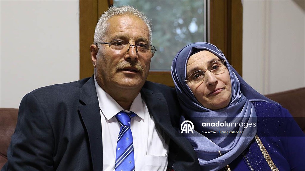 Rizeli çift 36 yıl sonra çocukları ve torunlarının katılımıyla düğün yaptı