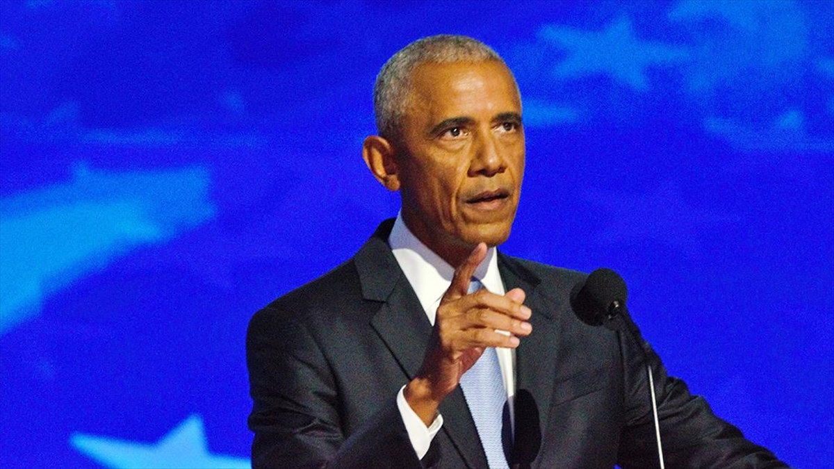 Obama, Harris’i “ABD için yeni sayfa”, Trump’ı da “tehlikeli” şeklinde niteledi