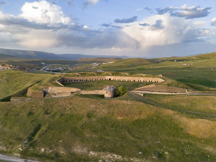 Erzurum’un asırlık tabyalarından “Sivişli” ihtişamını koruyor