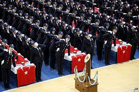 Eğitimini tamamlayan 276 kadın polis adayı mezun oldu