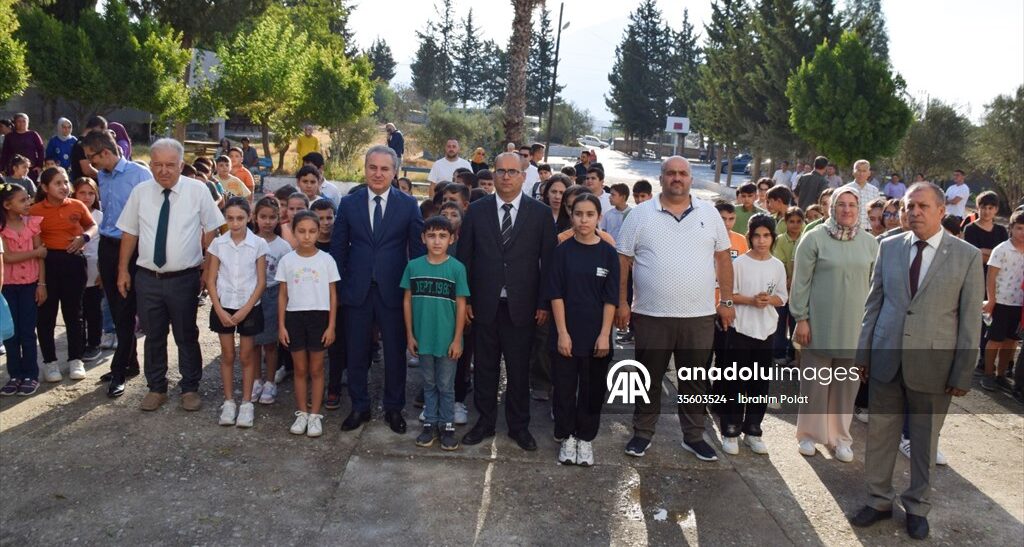 Kadirli ve Anamur’da öğrenciler dersbaşı yaptı