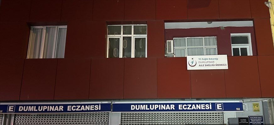 Adana’da doktor çalıştığı aile sağlığı merkezinde darbedildi