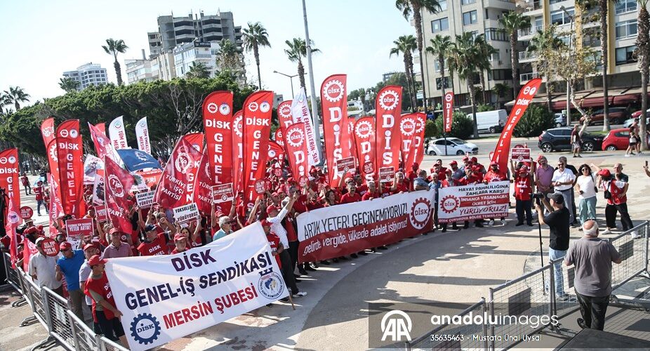 Mersin’de “DİSK Çukurova Bölgesi Büyük İşçi Buluşması” düzenlendi