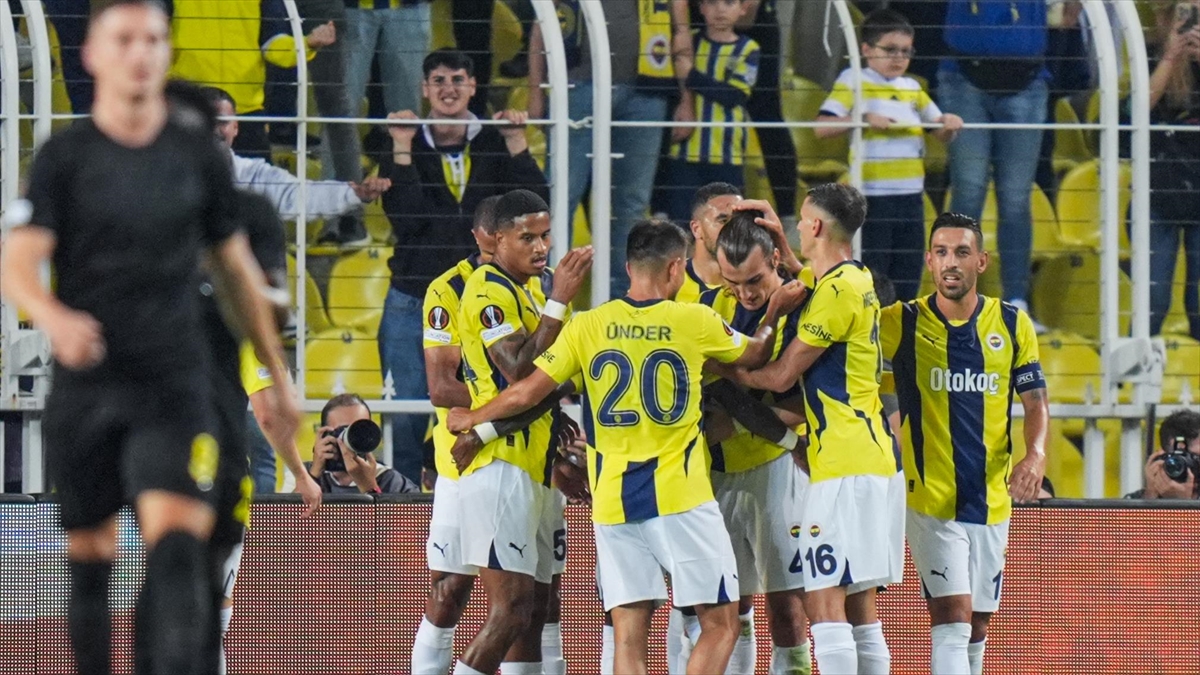 Fenerbahçe, UEFA Avrupa Ligi’ne galibiyetle başladı
