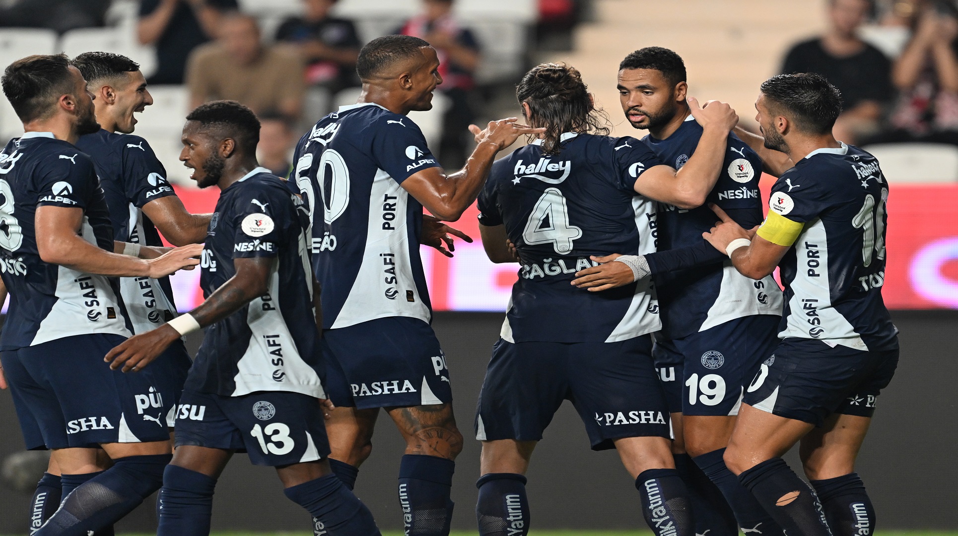Antalyaspor’un sahasındaki yenilmezliğine Fenerbahçe son verdi
