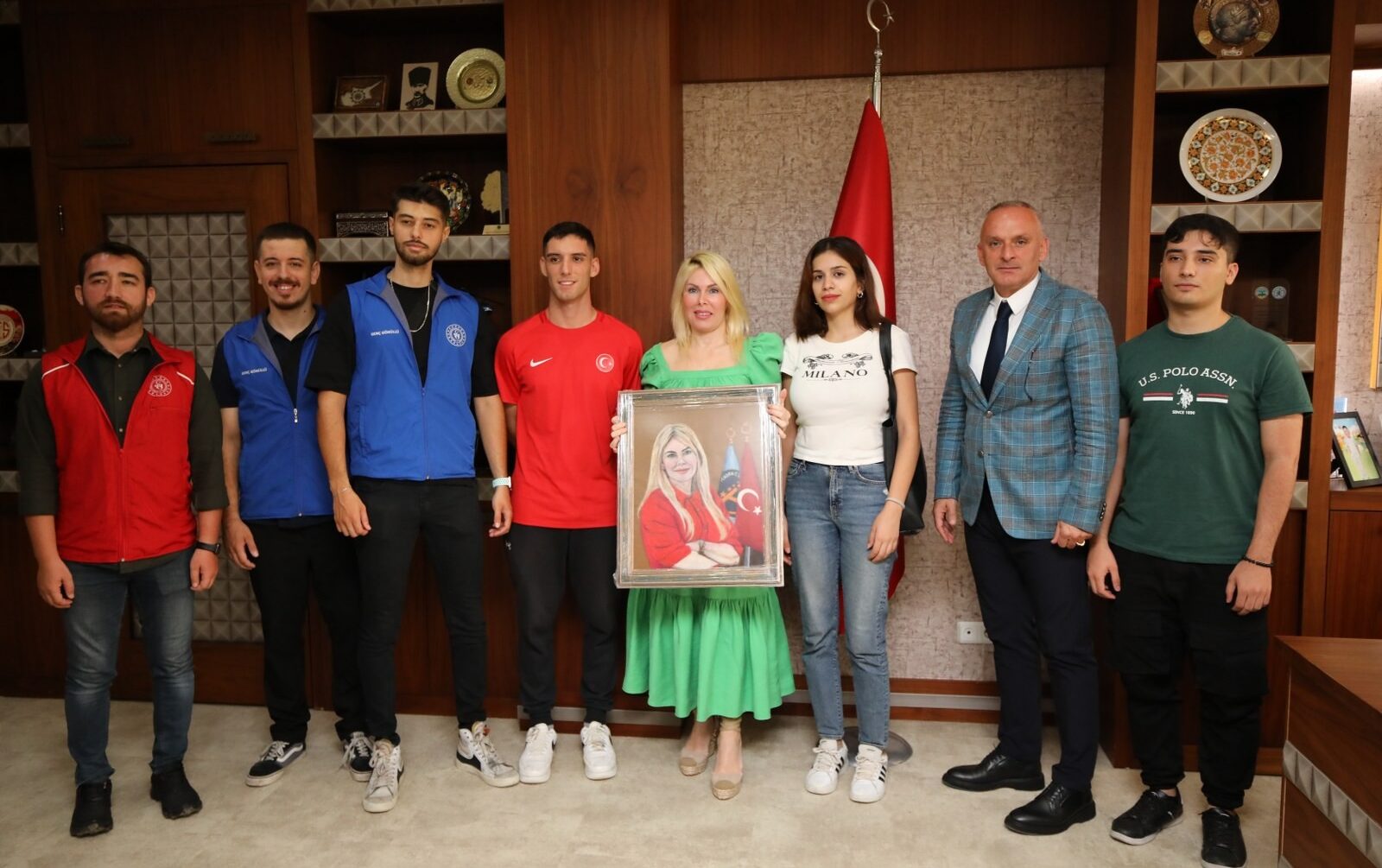 Olimpiyat Madalyalı Sporcumuzdan Rektörümüze Ziyaret