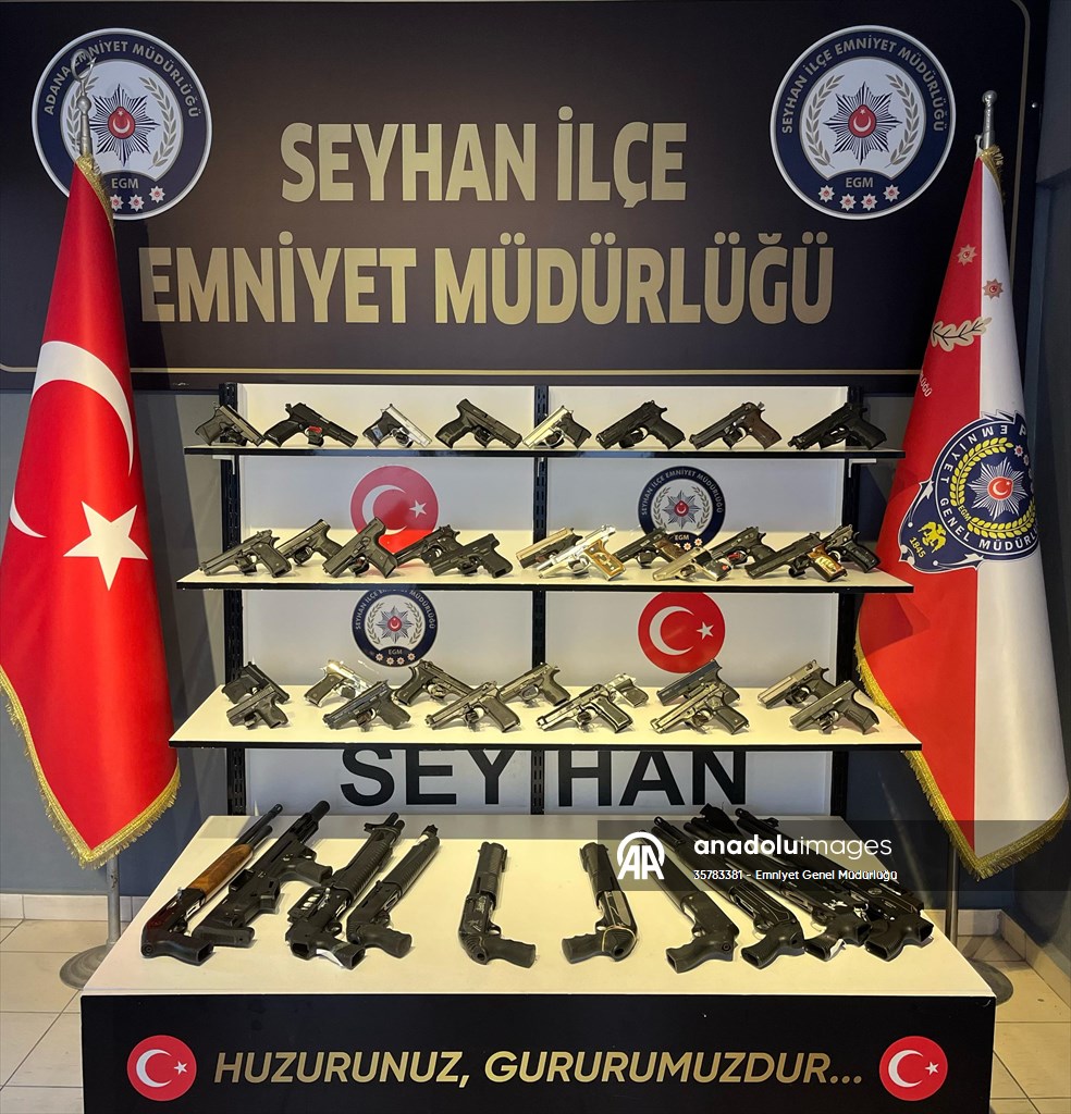 Adana’da operasyon ve denetimlerde 59 ruhsatsız silah ele geçirildi
