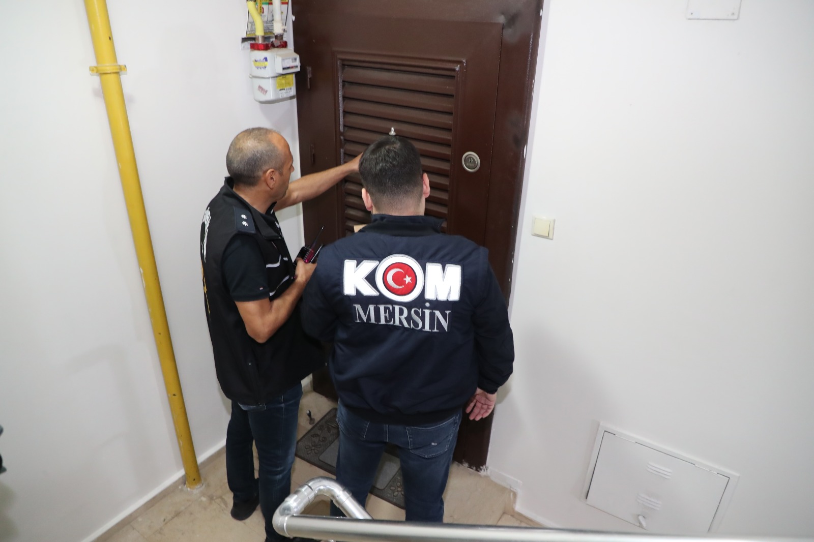 Mersin’de tefecilik yaptıkları iddiasıyla 5 zanlı tutuklandı