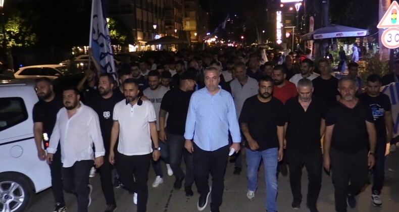 Adana Demirsporlu taraftarlardan kulüp başkanı Murat Sancak ve yönetime tepki
