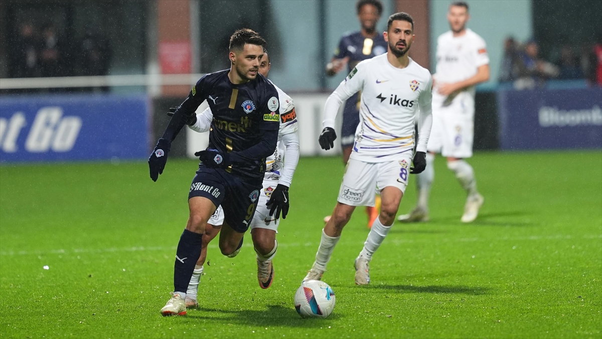 Kasımpaşa konuk ettiği ikas Eyüpspor'u mağlup etti http://www.kalpgazetesi.com