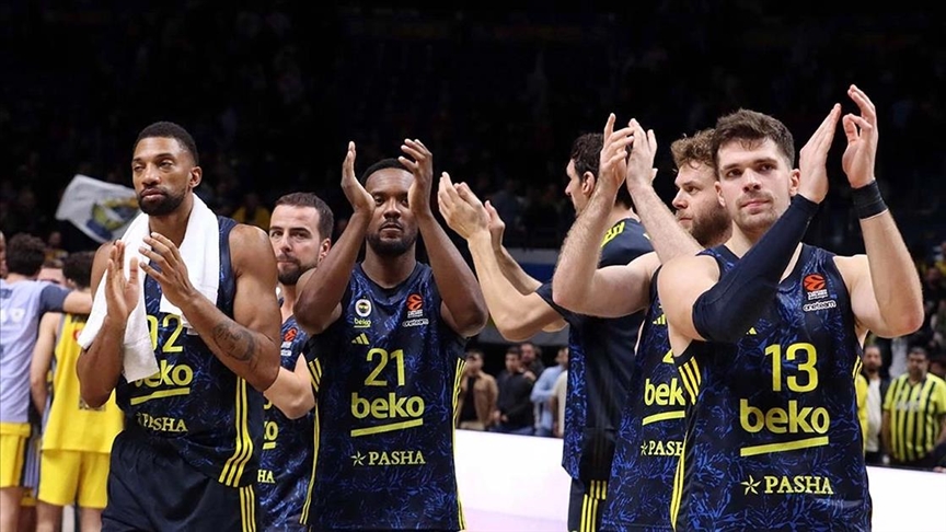 Fenerbahçe Beko’dan THY Avrupa Ligi’nde tarihe geçen ribaunt performansı