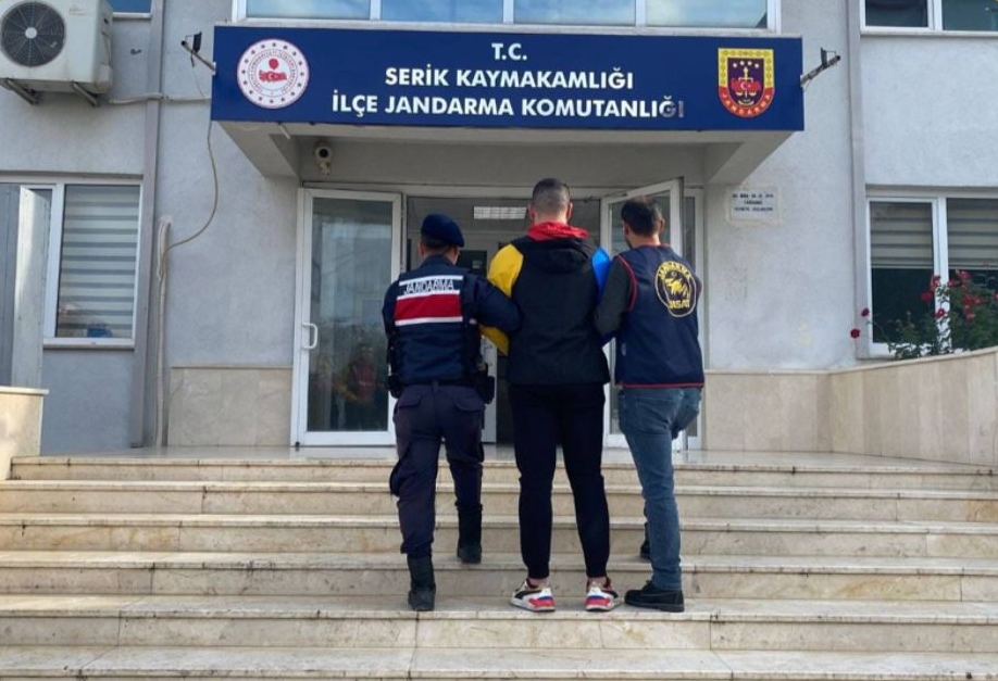 Antalya çeşitli suçlardan aranan veya firari hükümlü 214 kişi yakalandı