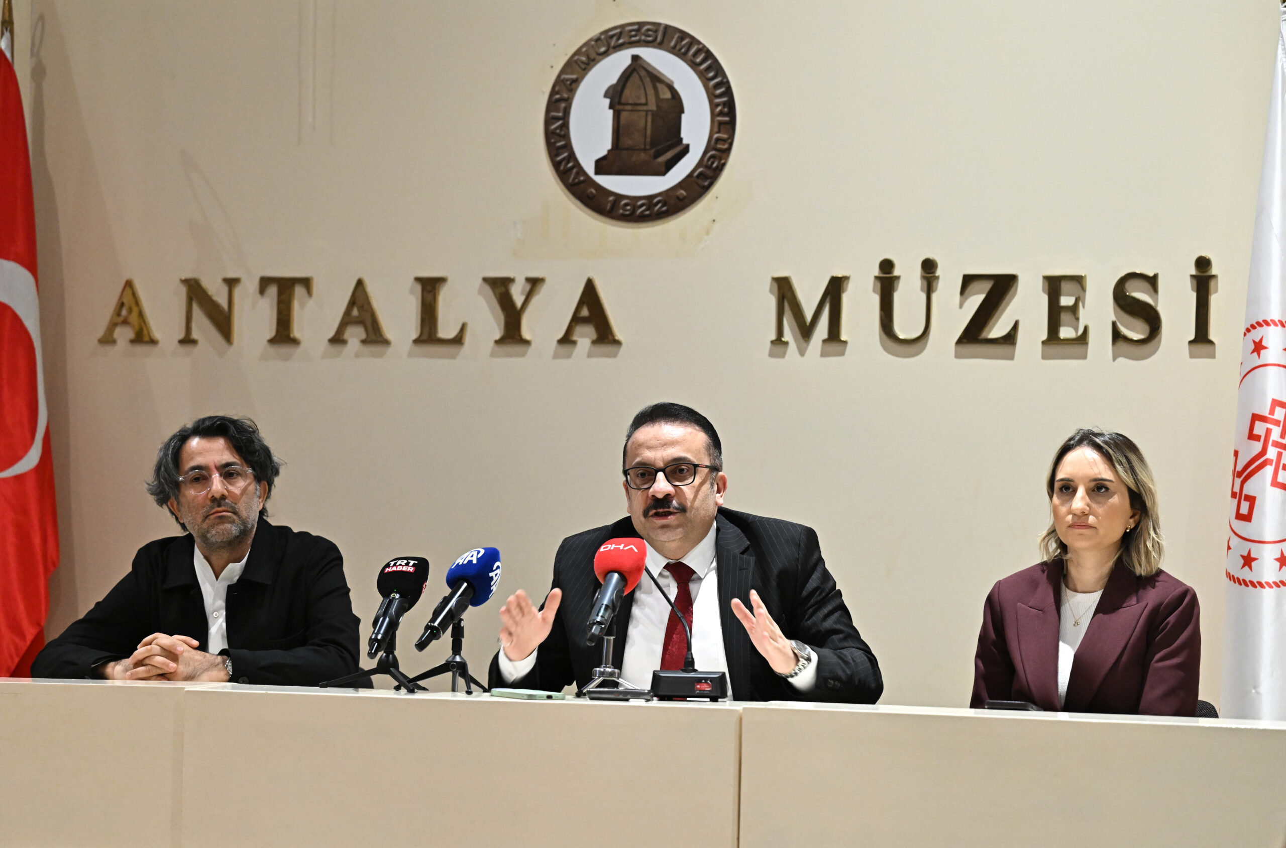 Antalya’ya yapılacak arkeoloji müzesinin projesi tanıtıldı
