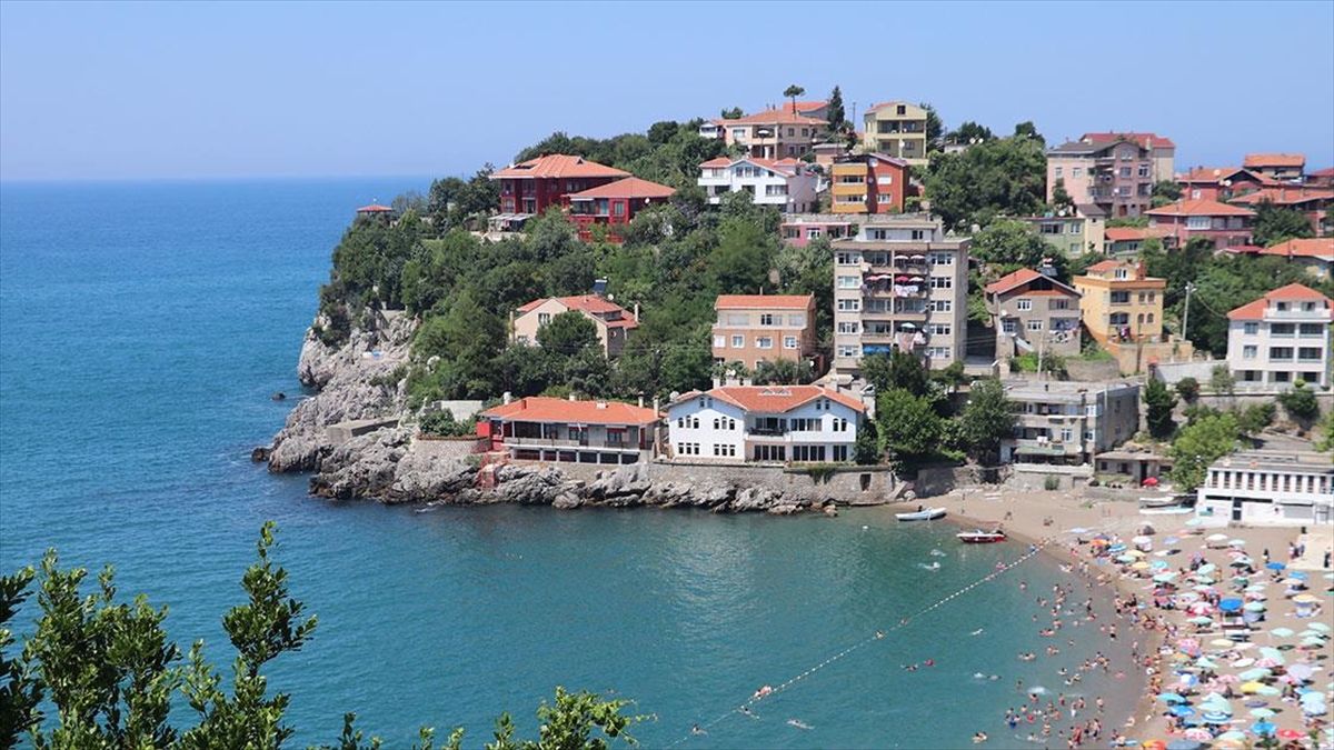 Hava sıcaklıklarının artmasıyla en sıcak gün 32 dereceyle Zonguldak’ta yaşandı