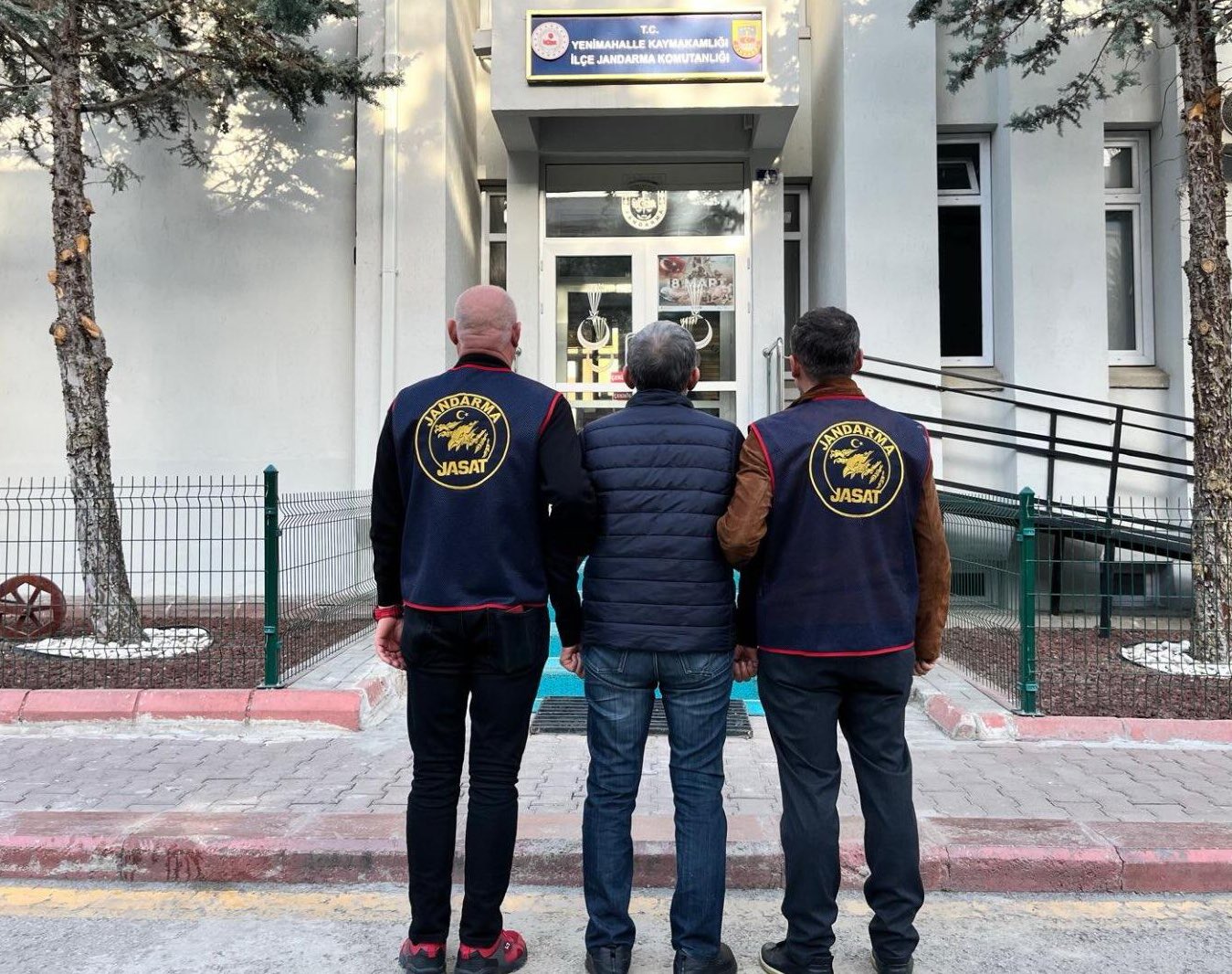 MİT tırlarının Adana’da kontrol’ü esnasında il emniyet müdürü FETÖ üyesi yakalandı