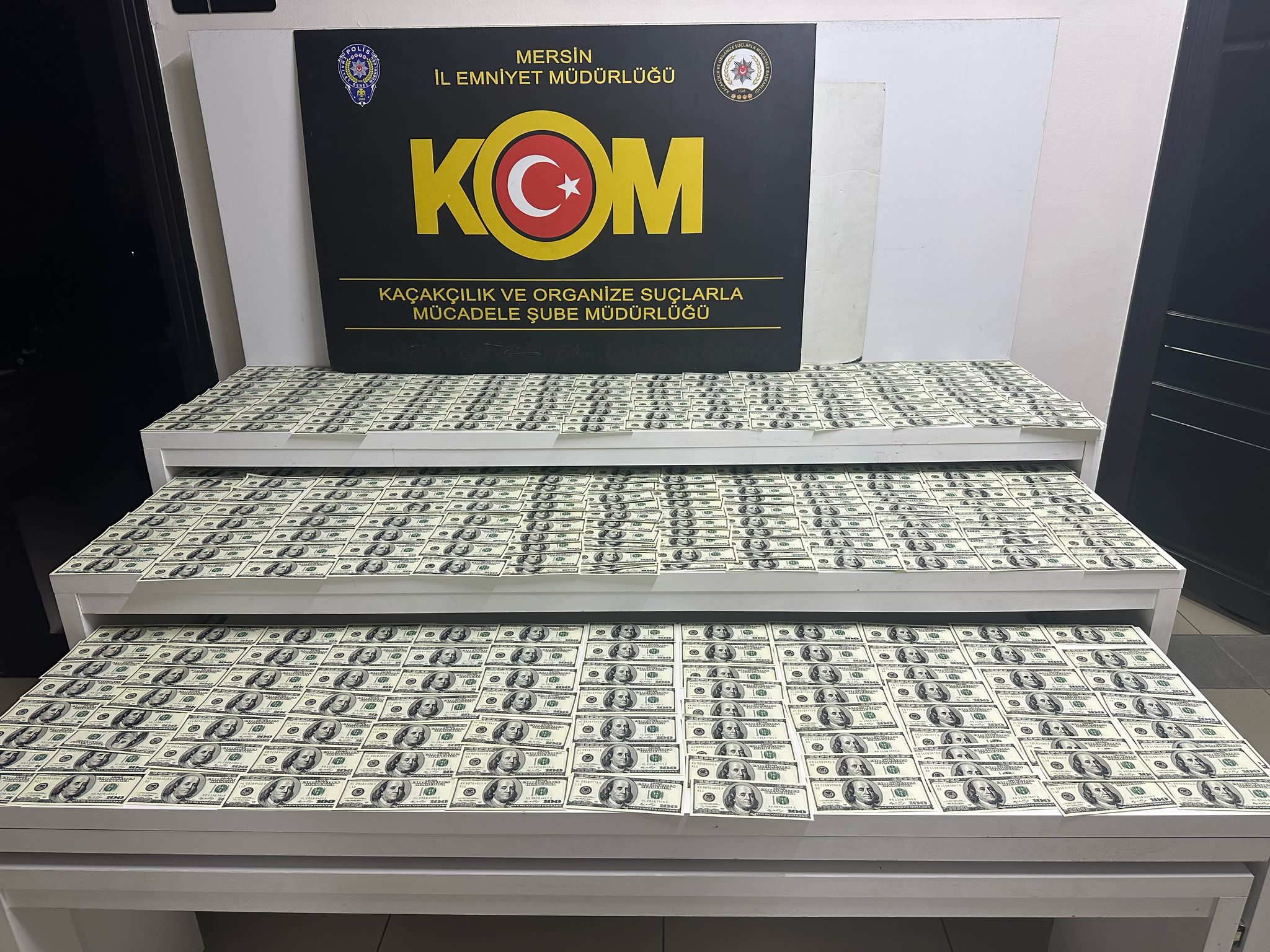 Mersin’de sahte dolar operasyonunda 3 şüpheli tutuklandı