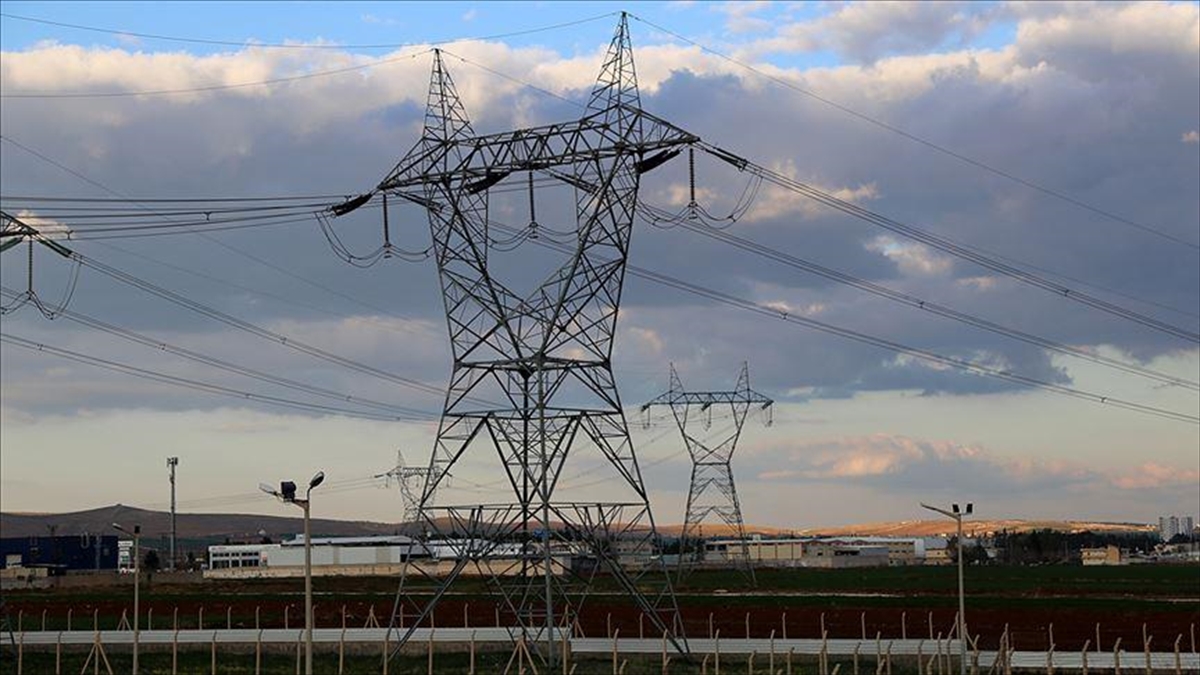 Türkiye’nin elektrikte kurulu gücü 117 bin 123 megavata ulaştı