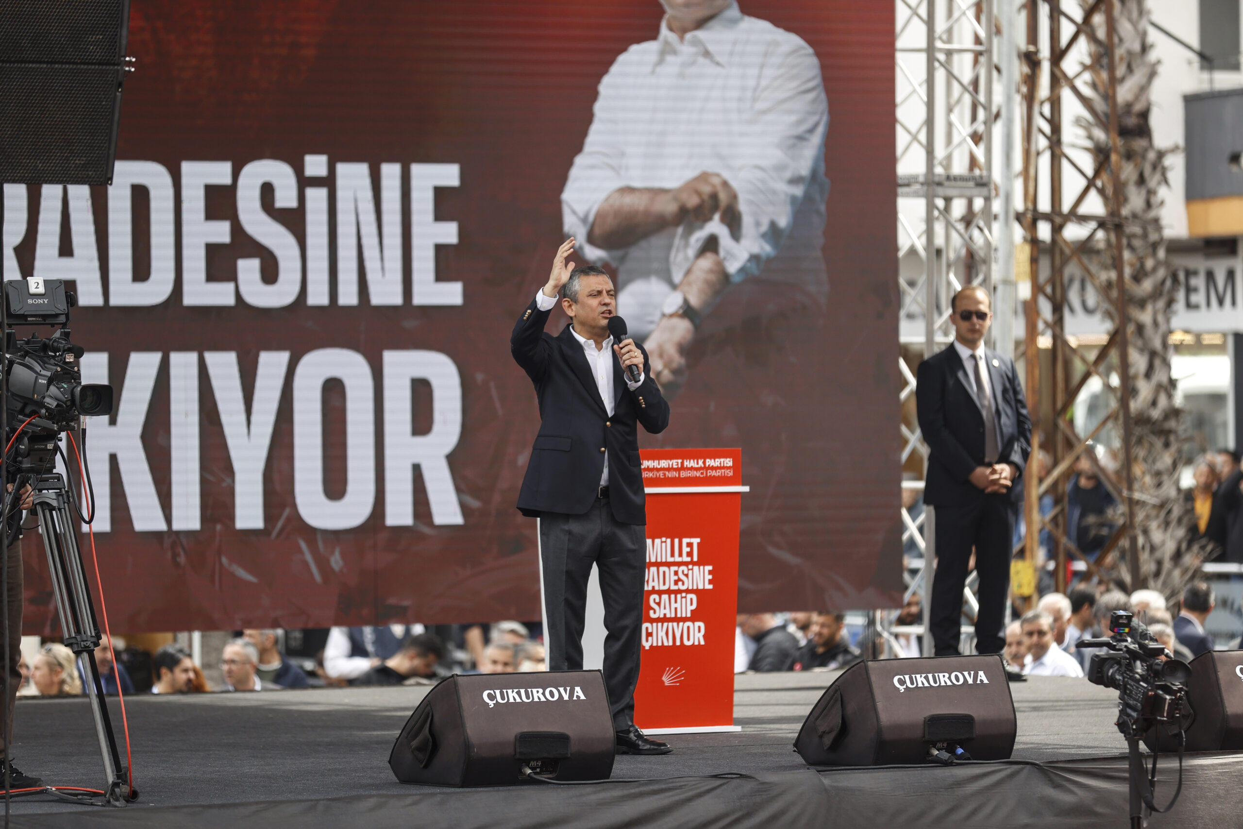 CHP Genel Başkanı Özel, partisinin Mersin mitinginde konuştu