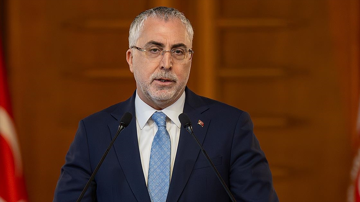 Bakan Işıkhan’dan,”Emeklilere yönelik çalışmalara ilişkin açıklama