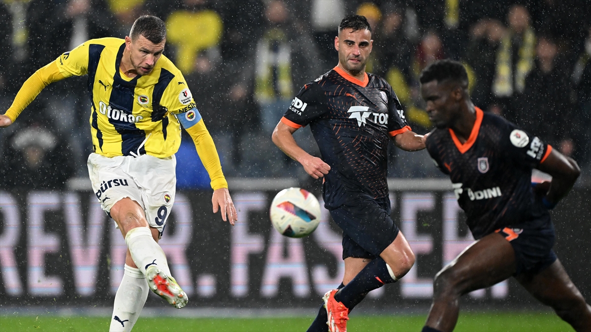 Fenerbahçe’de 3 futbolcu, RAMS Başakşehir maçında forma giyemeyecek