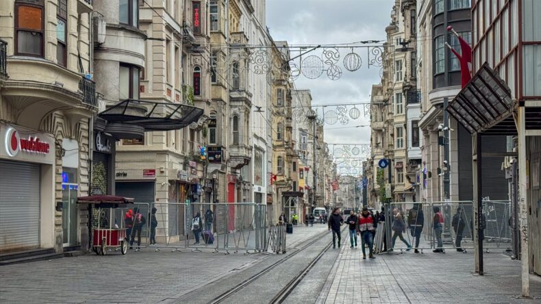 İstanbul’da 1 Mayıs önlemleri işe gitmek zorunda olan vatandaşları isyan ettirdi