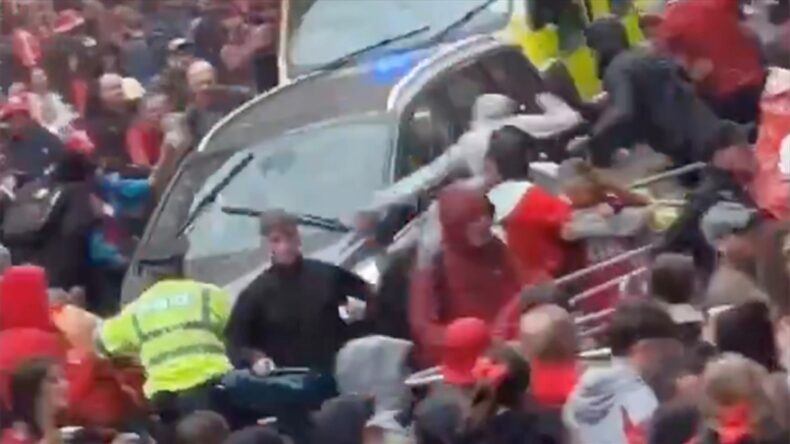 Liverpool’da çoşkulu kutlama kana bulandı