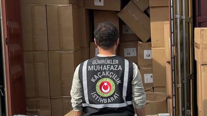 İstanbul Ambarlı ve Pendik Gümrük Limanları ile Kapıkule Gümrük Kapısı’nda operasyonda uyuşturucu ve kaçak eşya ele geçirdi.