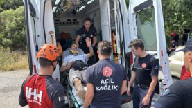 Alanya’da kalkış sırasında kayalık alana düşen yamaç paraşütü pilotu yaralandı