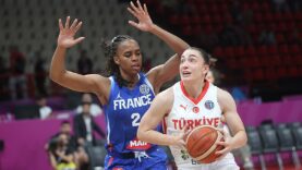 A Milli Kadın Basketbol Takımı, 2025 FIBA Avrupa Şampiyonası A Grubu ilk maçında Fransa’ya 71-69 yenildi.