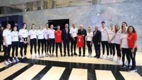 A Milli Kadın Voleybol Takımı, Cumhurbaşkanı Erdoğan’ı ziyaret etti