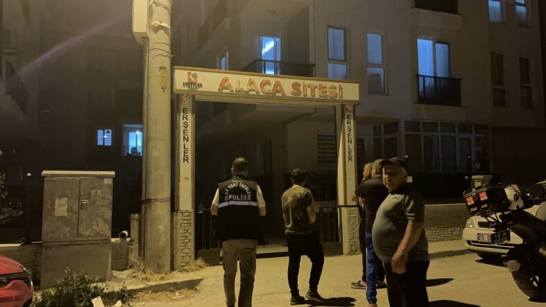 kalpgazetesi.com-Burdur'da bir kadın evine misafirliğe gelen 2 kadın tarafından bıçaklanarak öldürüldü