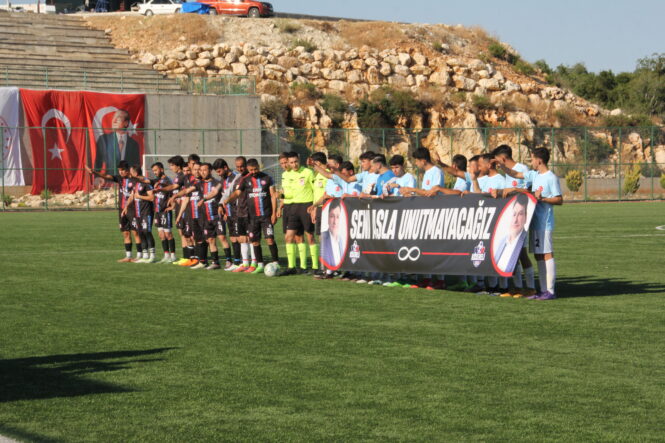kalpgazetesi.com-Erdemli'de futbol turnuvası başladı