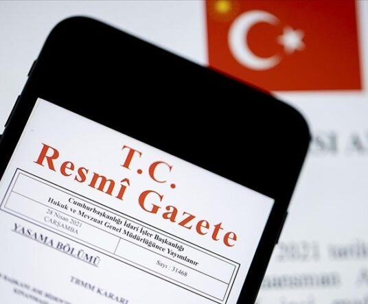 kalpgazetesi.com-HSK'nin 4 bin 36 hakim ve savcının görev yeri değişikliği kararnamesi Resmi Gazete'de