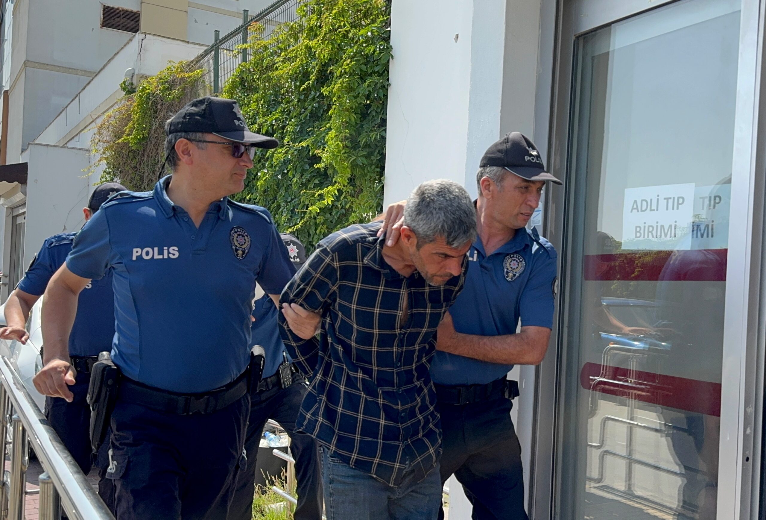 kalpgazetesi.com-Tartıştığı dayısını bıçakla yaralayan zanlı tutuklandı