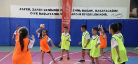  “Üç Adımda Zirveye” okul öncesi dönemde hentbol eğitimi başladı