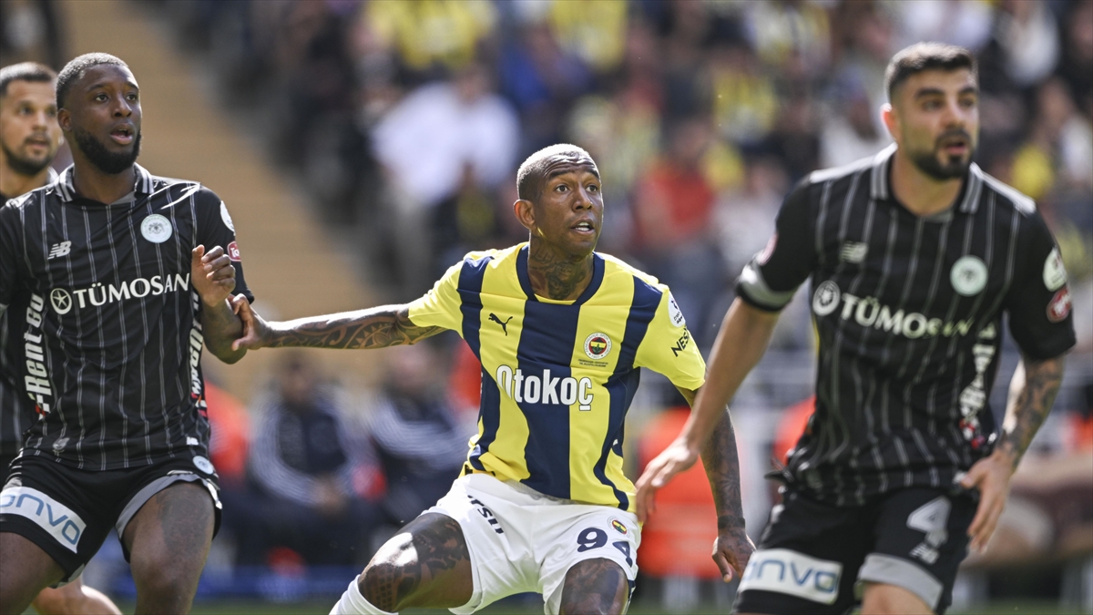 Brezilyalı futbolcu Anderson Talisca sakatlandı