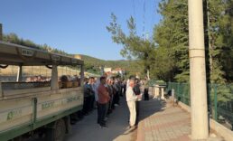 Depremzede baba ve 8 yaşındaki oğlu lunapark çıkışı kaldırımda otomobilin çarpmasıyla hayatlarını kaybettiler